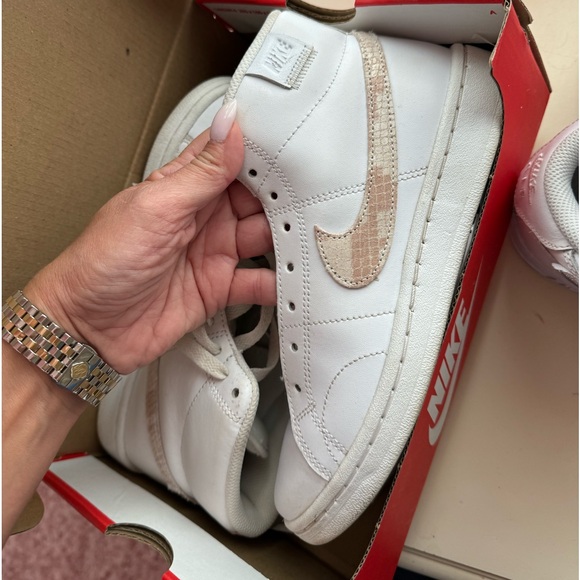 Gentle used Nike high top - Picture 1 of 4
